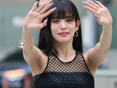 이채영 겨드랑이