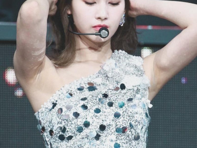 사나