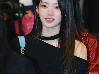 베이비몬스터 로라