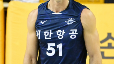 [ 스포츠중계 365티비 ]  남자 배구 싱겁게 끝난 미리보는 플레이오프 나경복 비예나 황택의 빠진 KB손보에게 3:0 완승