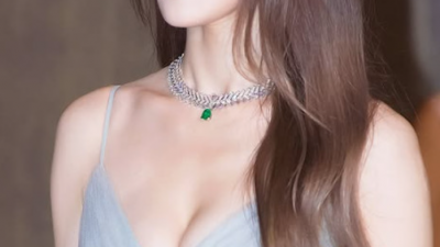 [ 스포츠중계 365티비 ] 이성경 이정도였나? 우아한 드레스로 아름다운 자태 뽐내