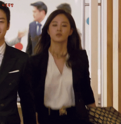 유리 노브라?