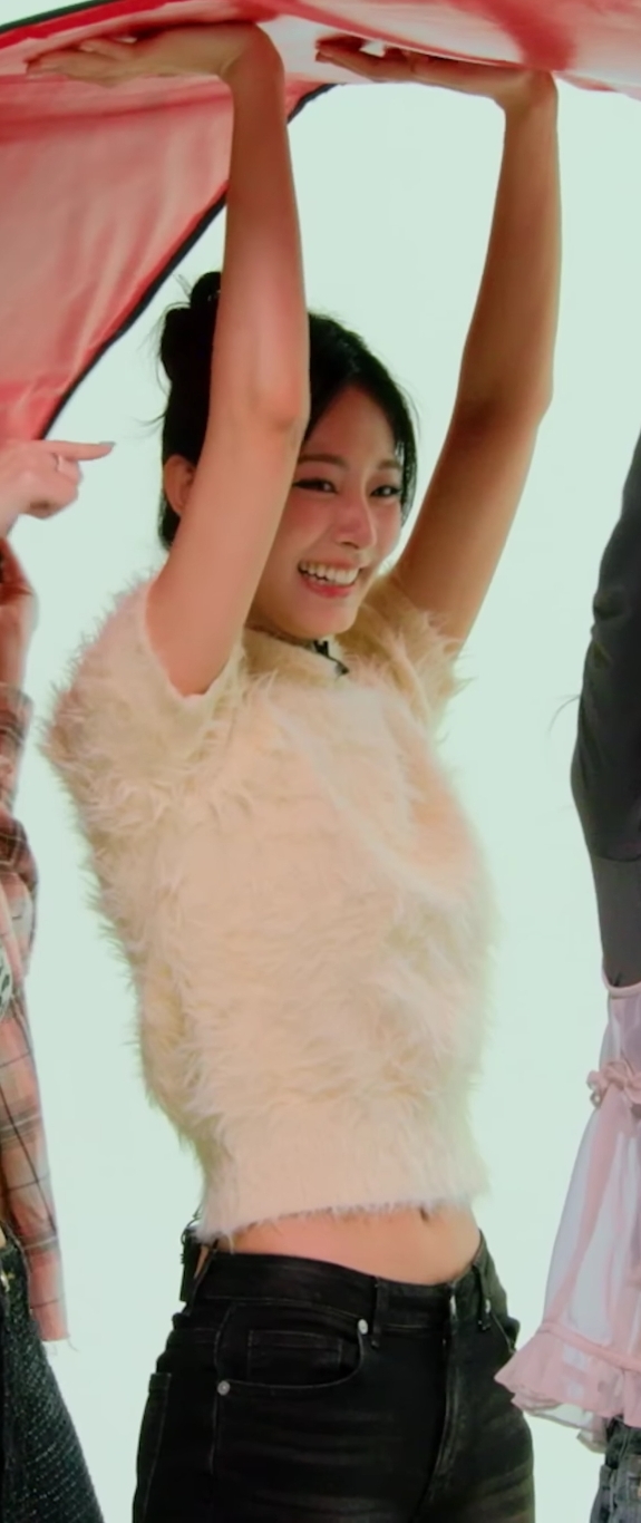 b9e4e4844466ae83322dc1aade63f0f3_1744120451_7898.jpg