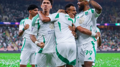 오일머니로 무장한 서아시아 축구에 동아사아 축구의 침몰 알아흘리, '초신성' 베이가 빼고도 3-0 완승