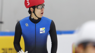 '왕의 귀환' 황대헌, 2026 올림픽 출전 확정…린샤오쥔과 '세기의 대결' 펼친다