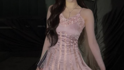 너무 예쁜 유지민 공주님 AI도 못 만들 이 미모 카리나 핑크드레스 사진 게시
