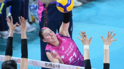 삼수 끝에 韓 입성→흥국생명 계약→재입성 도전…ML 303승 전설의 딸 꿈 이룰까, 한국계 3세도 도전한다