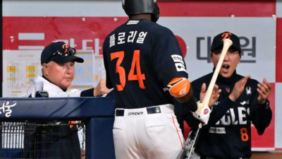 '플로리얼-하주석 테이블세터' 배치는 성공했는데...노시환·채은성 침묵에 아쉬움 삼킨 한화