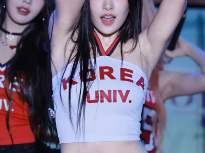 안유진