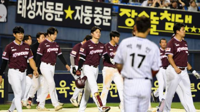 키움 히어로즈, 창단 최다 10연패 기록 세우며 불명예의 길로