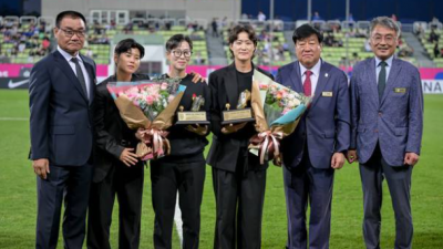 합산 178경기 여자 축구 국가대표 유영아와 이은미, 감동적인 은퇴식으로 선수 생활 마무리