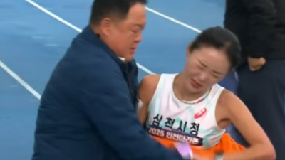 여자 마라톤 선수 신체 접촉 논란의 전말