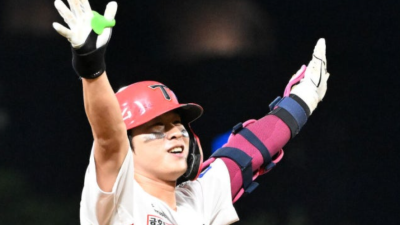 ‘FA 최대어’ 박찬호, 부산 롯데월드 포착!