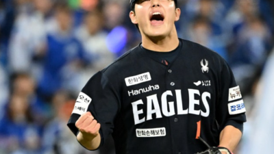 ‘1+1 도박’ 통했다… 불펜 문동주, 한화를 또 살리다