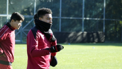 “빠른 회복·밝은 분위기 유지” FC서울, 청두전 앞두고 린가드 중심으로 팀 결집