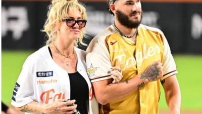 “한국에서 출산 후회 없다” 메이저리그 복귀 유력한 코디 폰세, 아직도 대전에 남은 이유