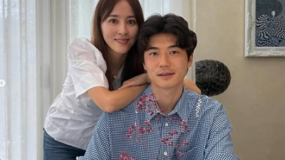 기성용과 한혜진, 이적 논란 속에서도 변함없는 사랑으로 결혼 12주년 기념